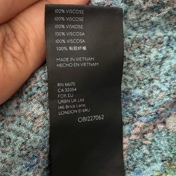 Free People Saturday Sun Mini Skirt Who is She
Combo 10 - Picture 14 of 16